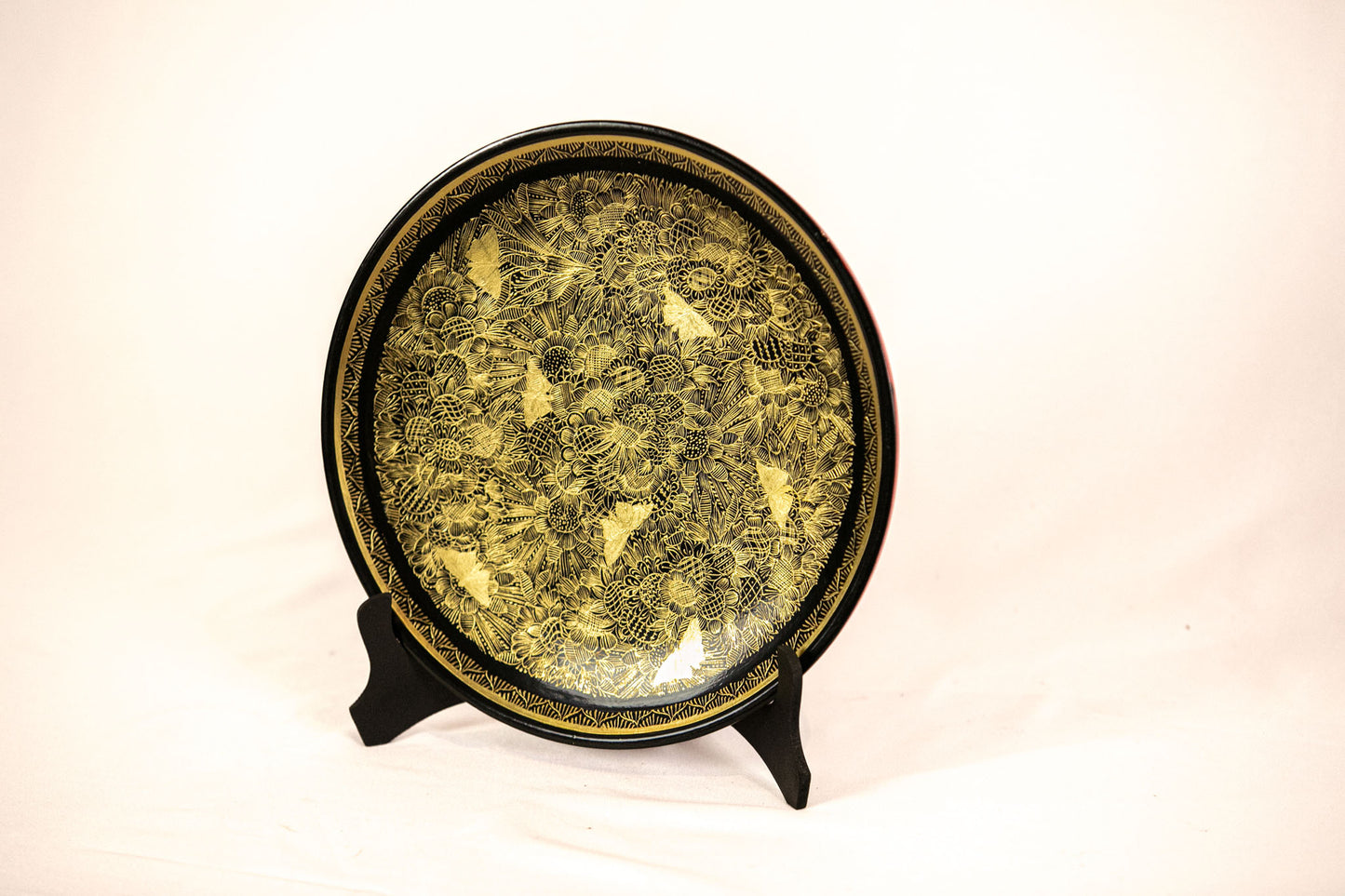 Platon con hoja de oro